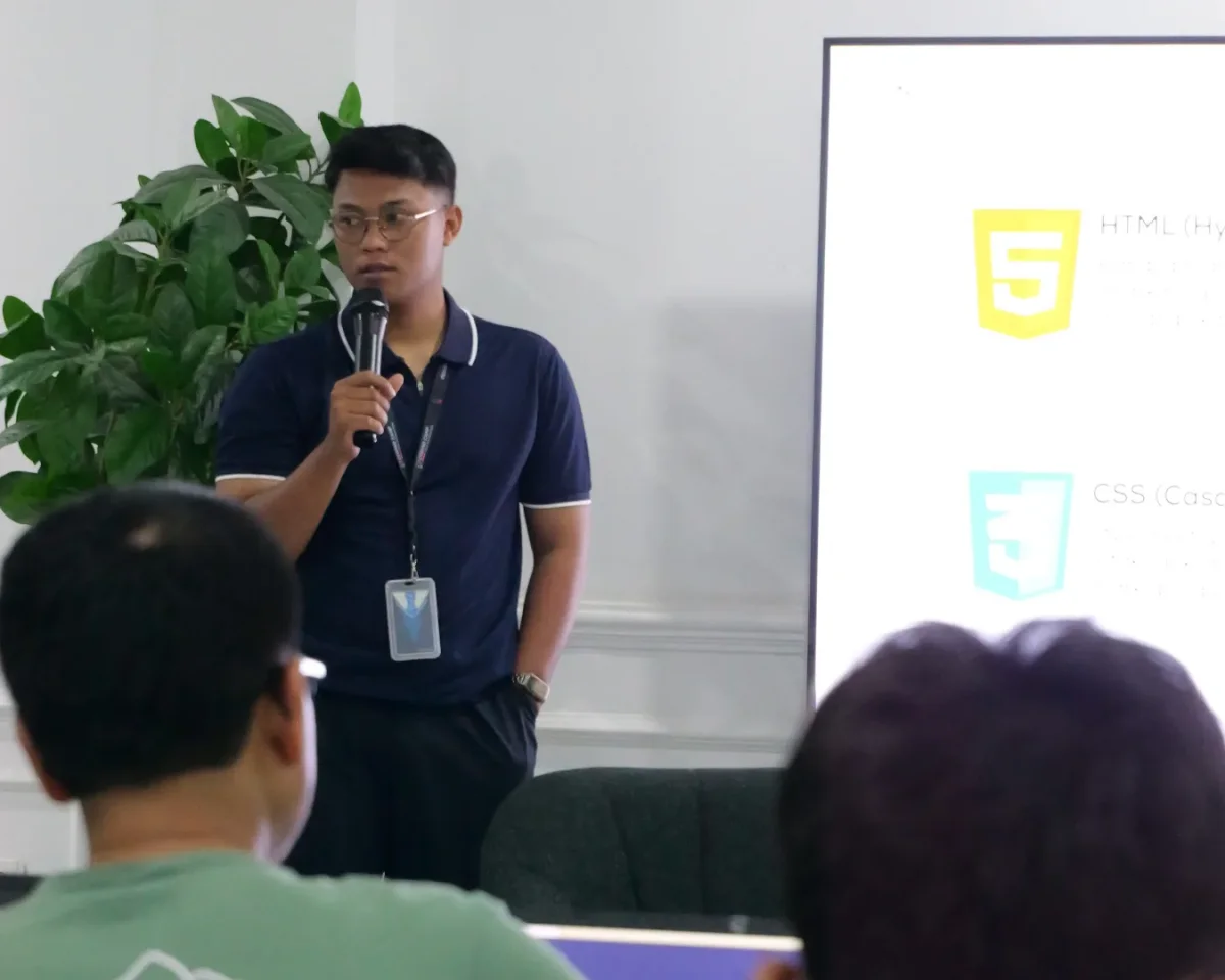 Go Digital! Website Development dan Social Media